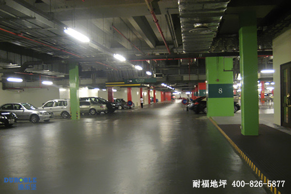 停车场地面 停车场地面