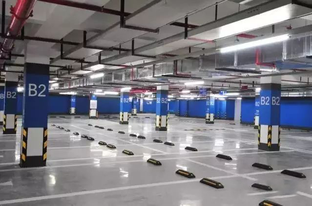 停车场地面 停车场地面